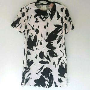 Philosophy black and white abstract print shift dress. Size Medium.